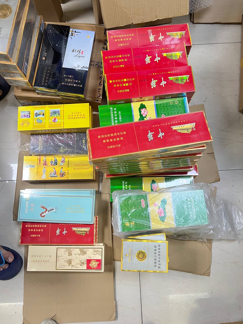 《大荫蒂女人》伦理争议背后的文化解读,争议引发社会关注需投入...